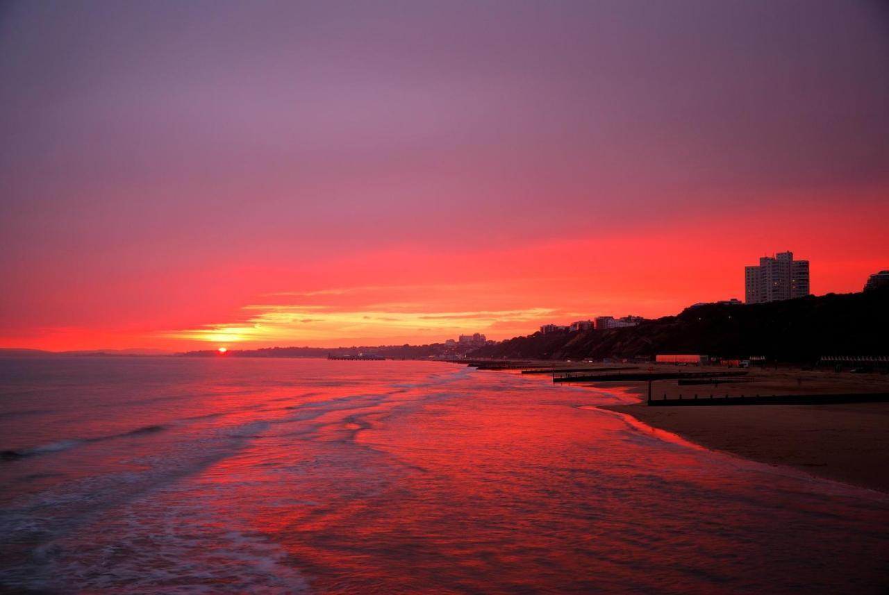 Bournemouth Beachfront Retreat 3 Bedroom 3 Bathroom Seaside B&B With Free Parking Exteriér fotografie