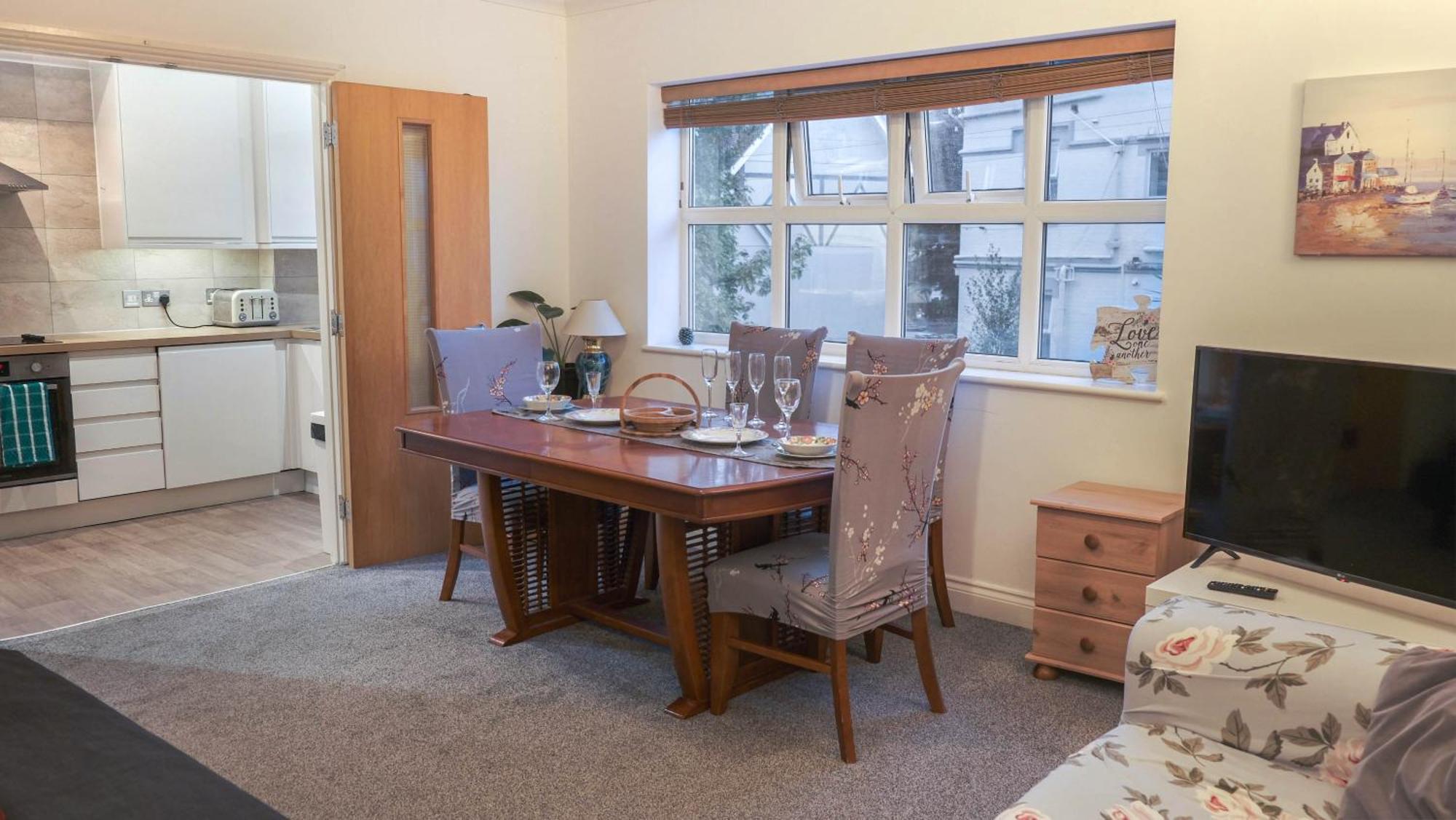 Bournemouth Beachfront Retreat 3 Bedroom 3 Bathroom Seaside B&B With Free Parking Exteriér fotografie