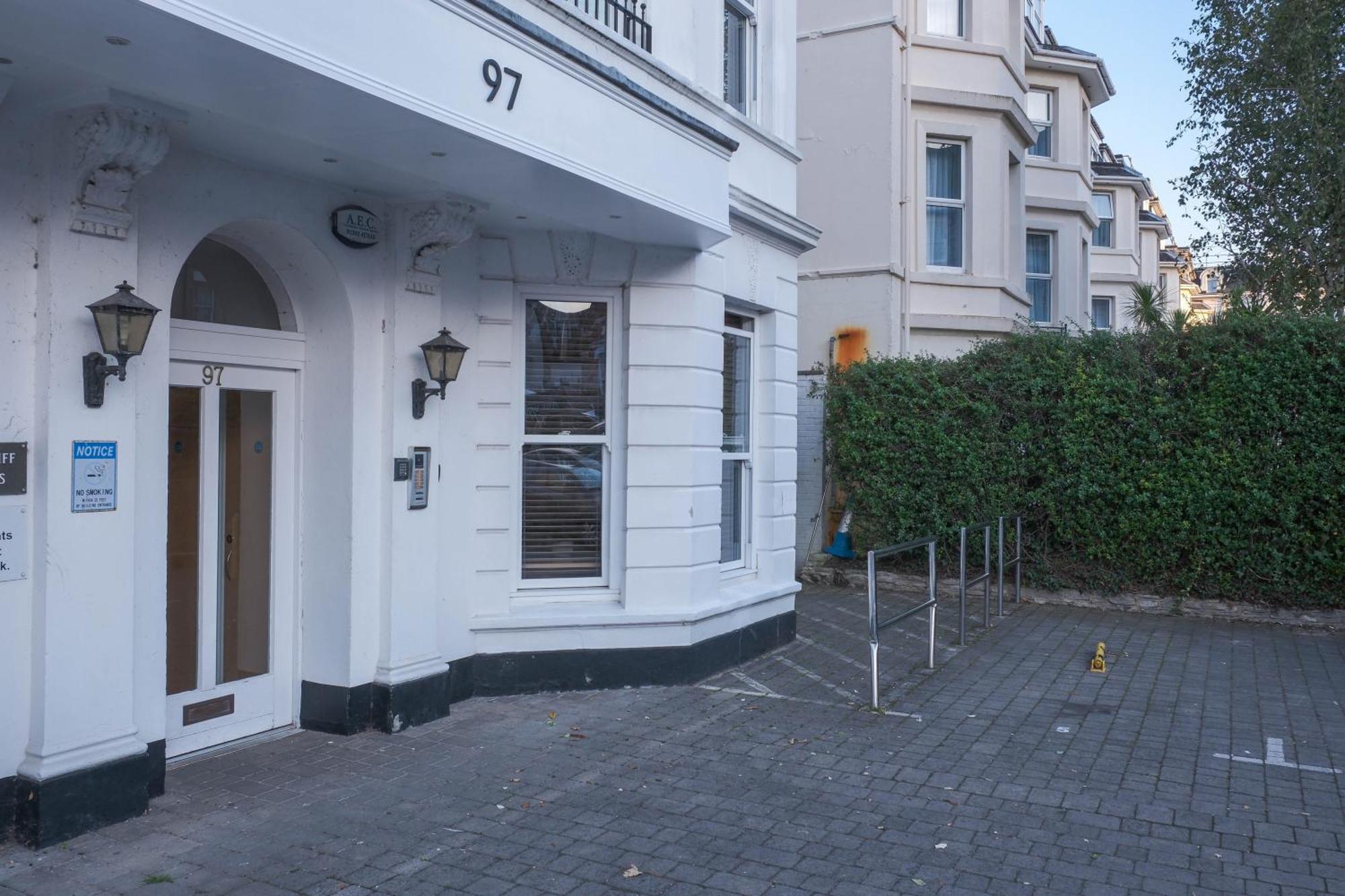 Bournemouth Beachfront Retreat 3 Bedroom 3 Bathroom Seaside B&B With Free Parking Exteriér fotografie