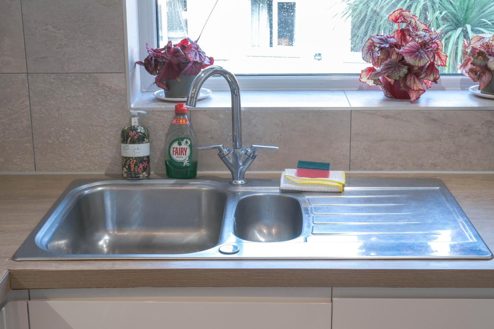 Bournemouth Beachfront Retreat 3 Bedroom 3 Bathroom Seaside B&B With Free Parking Exteriér fotografie